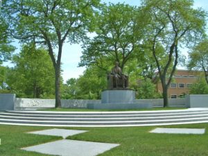 Harvey_S_Firestone_Memorial,_Akron,_Ohio